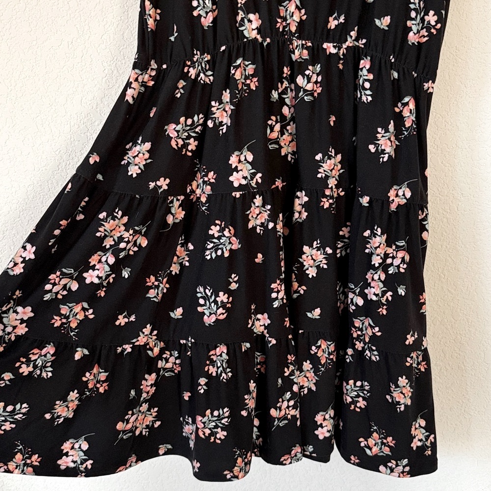 No Boundaries • Tiered Floral Dress - Picture 3 of 4